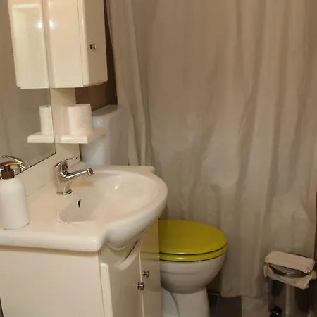 Nice In The Center Of Athens! Apartment *